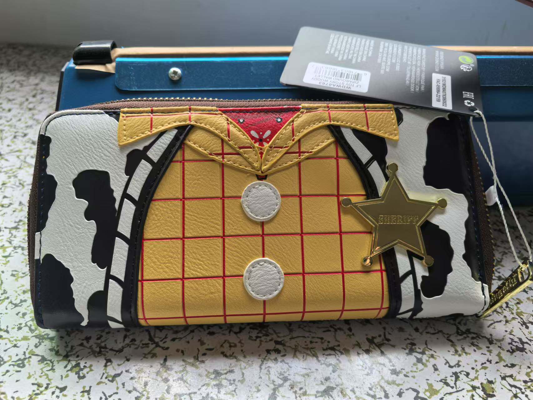 in  Stock Loungefly   Sheriff  - Travel Accessories Shops incelemesi ve fiyatı