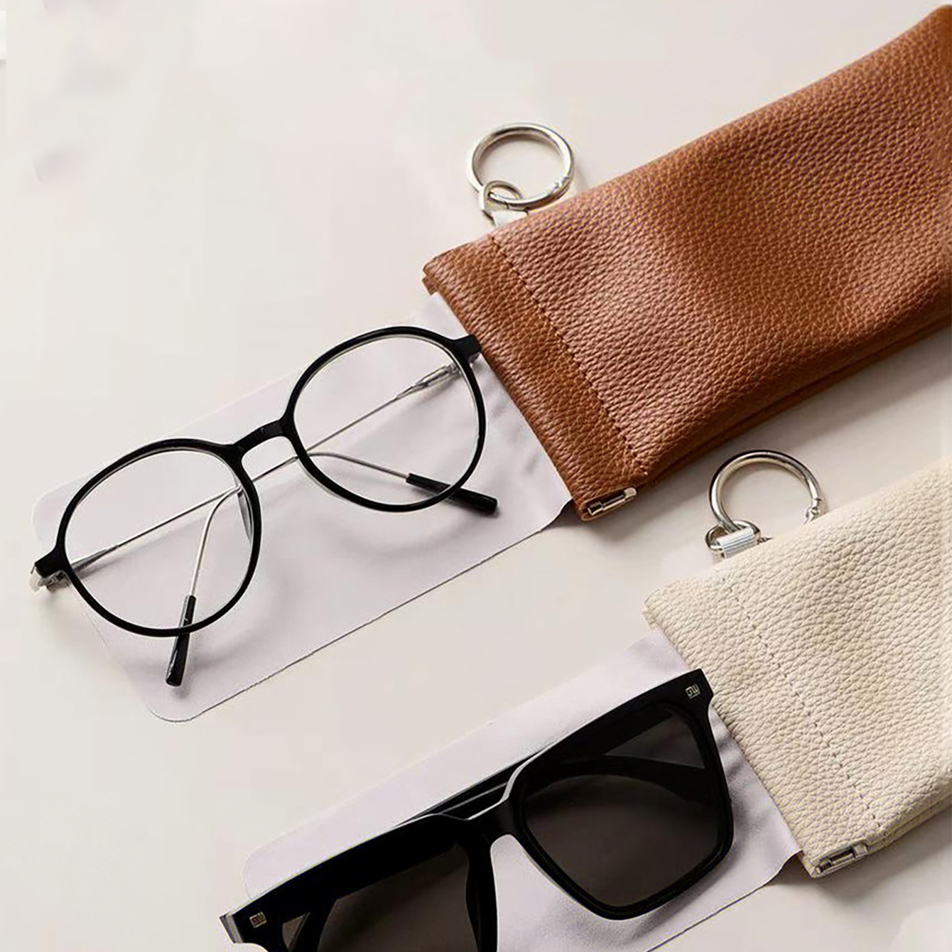 1pc PU Leather Sunglasses Pouc - Travel Accessories Pouch For Men incelemesi ve fiyatı